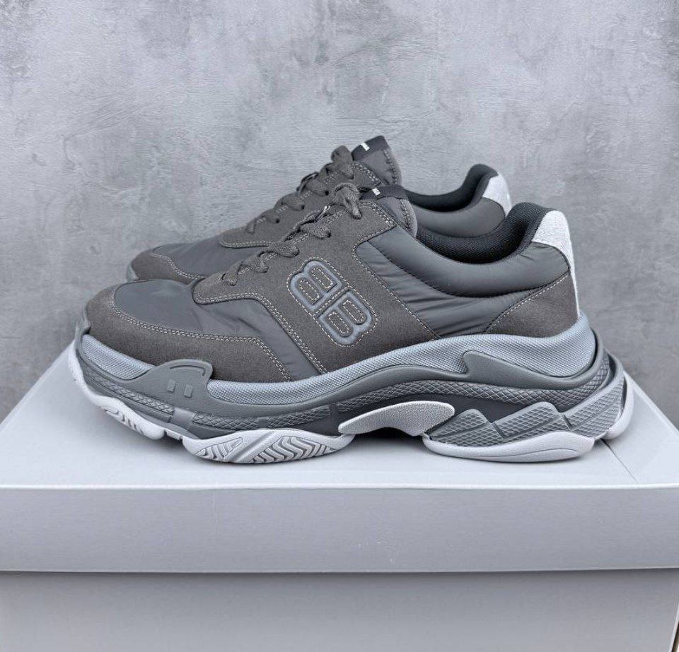 Кроссовки Balenciaga Triple S Sneaker 'Dark Grey Mix'