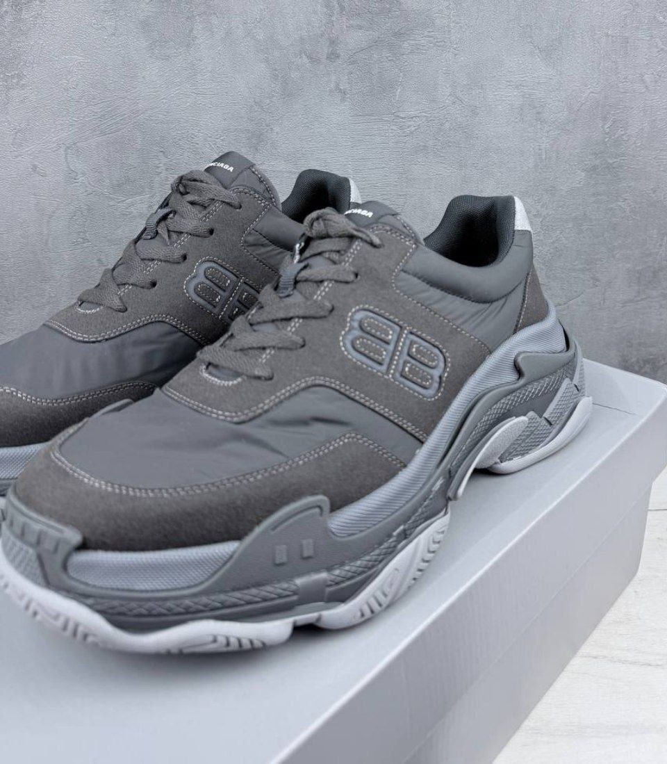 Кроссовки Balenciaga Triple S Sneaker 'Dark Grey Mix'