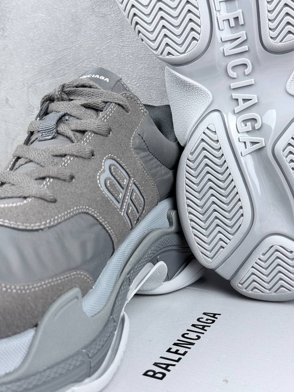 Кроссовки Balenciaga Triple S Sneaker 'Dark Grey Mix'
