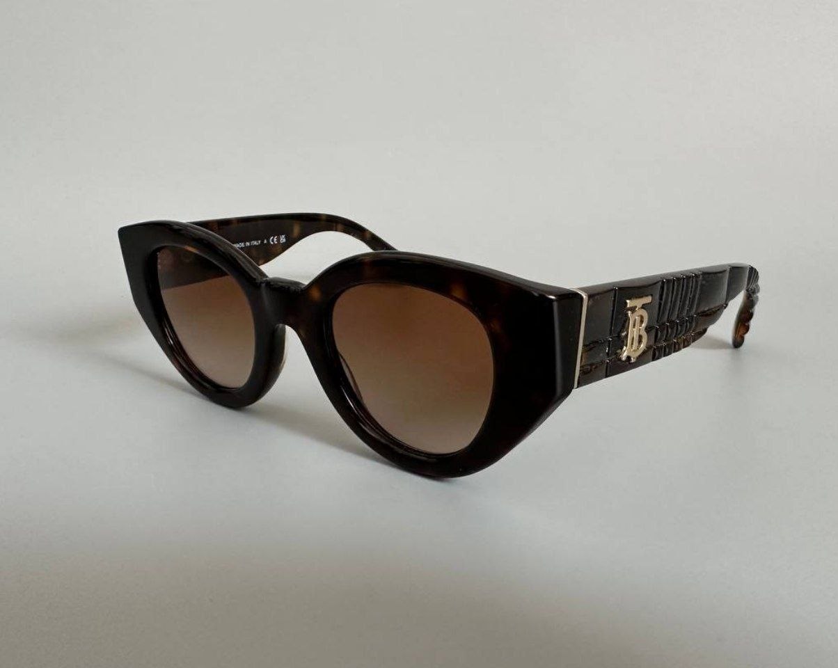 Женские очки BURBERRY ENGLAND Meadow Sunglasses