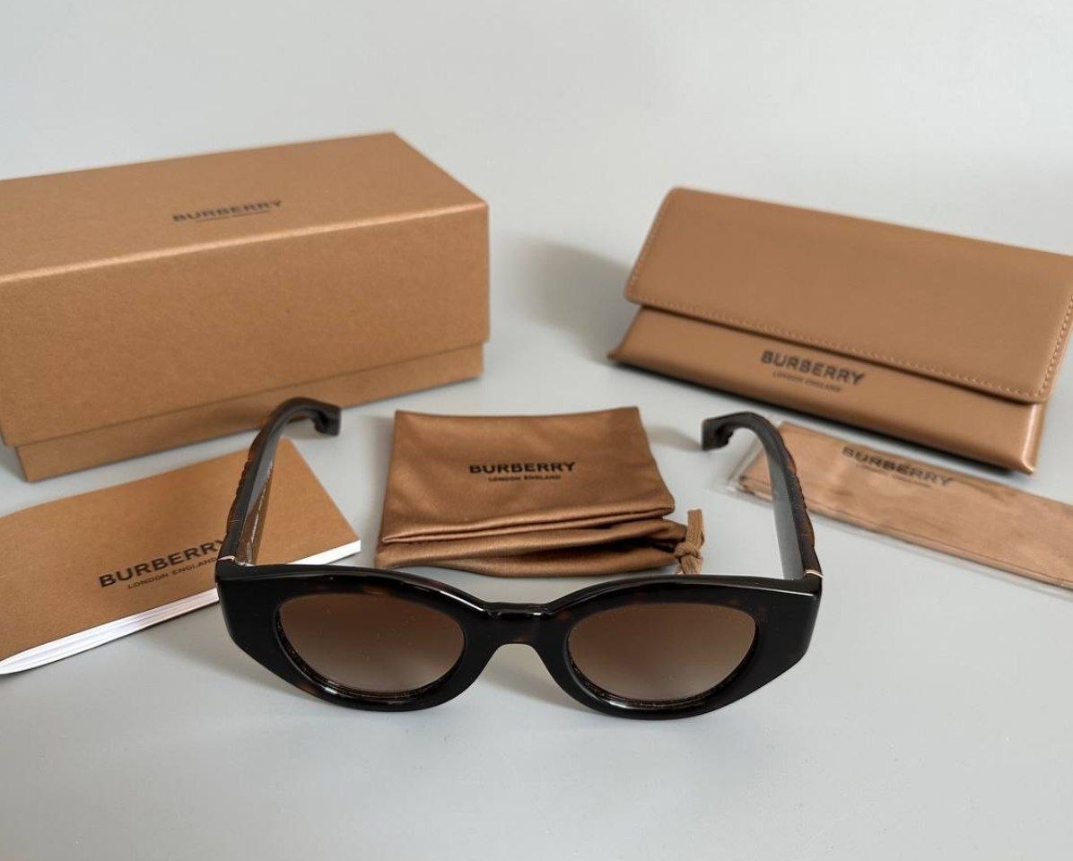 Женские очки BURBERRY ENGLAND Meadow Sunglasses