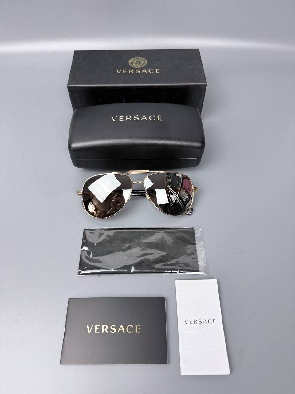 Очки унисекс VERSACE Medusa Gold Sunglasses