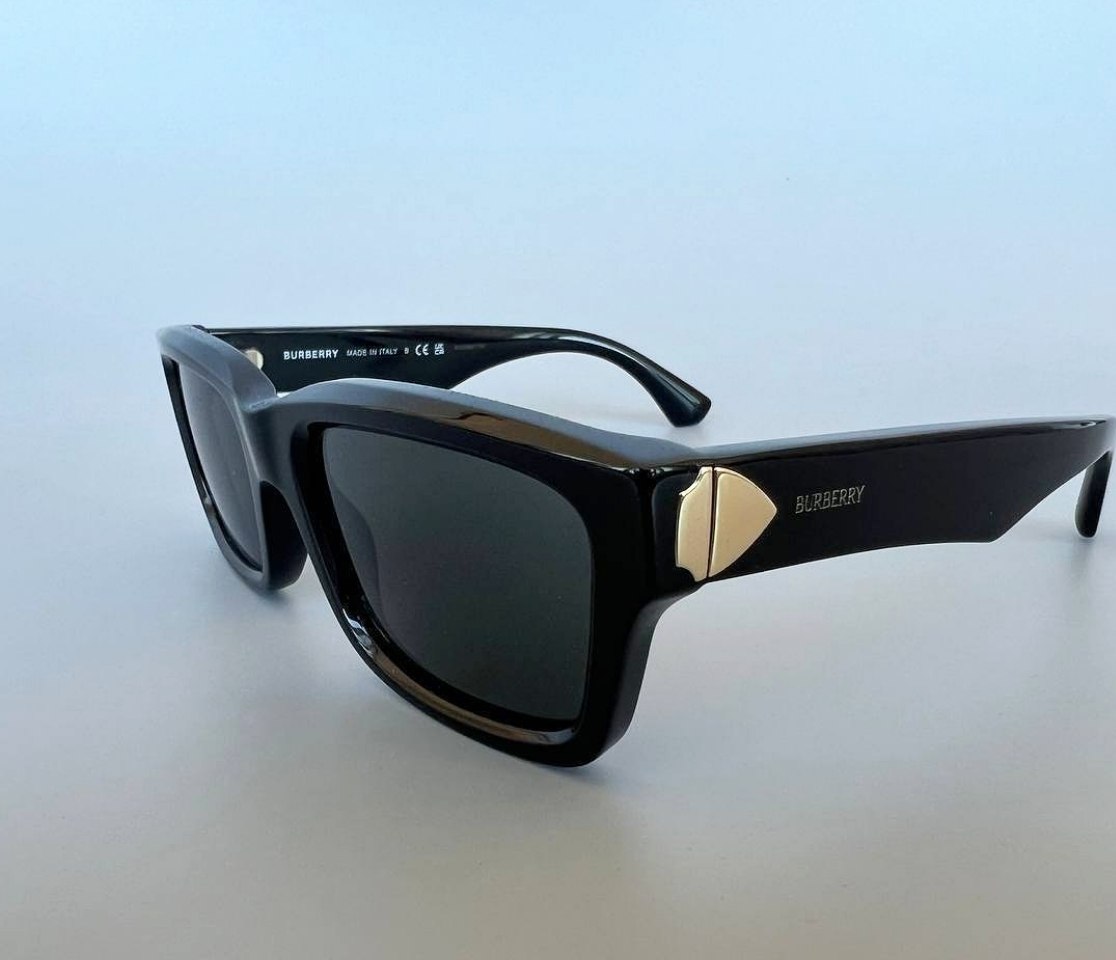 Очки унисекс BURBERRY England Rectangle Sunglasses