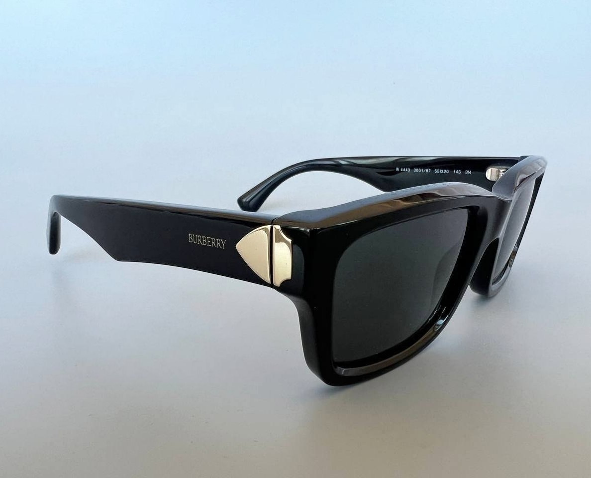 Очки унисекс BURBERRY England Rectangle Sunglasses