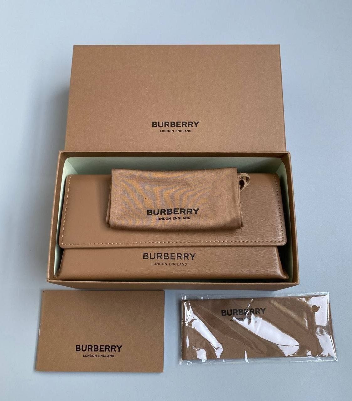 Женские очки BURBERRY ENGLAND JONI Sunglasses