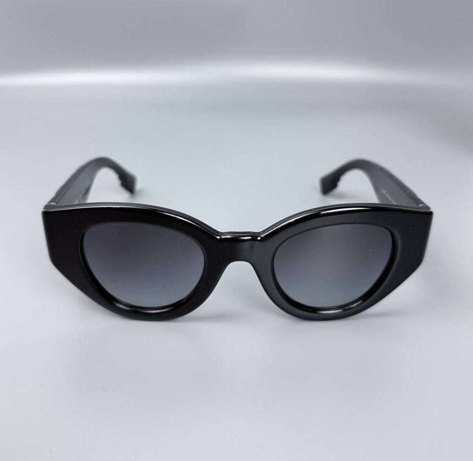 Женские очки BURBERRY ENGLAND Meadow Black Sunglasses