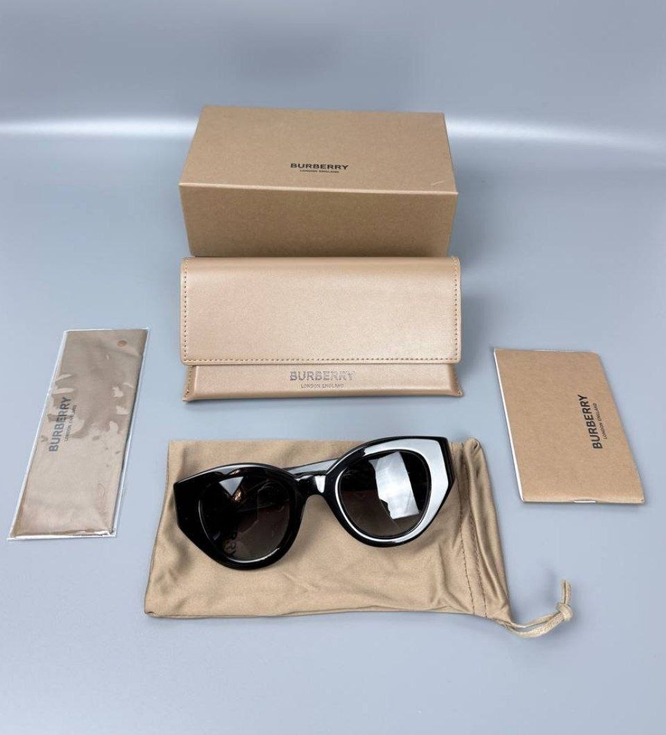 Женские очки BURBERRY ENGLAND Meadow Black Sunglasses
