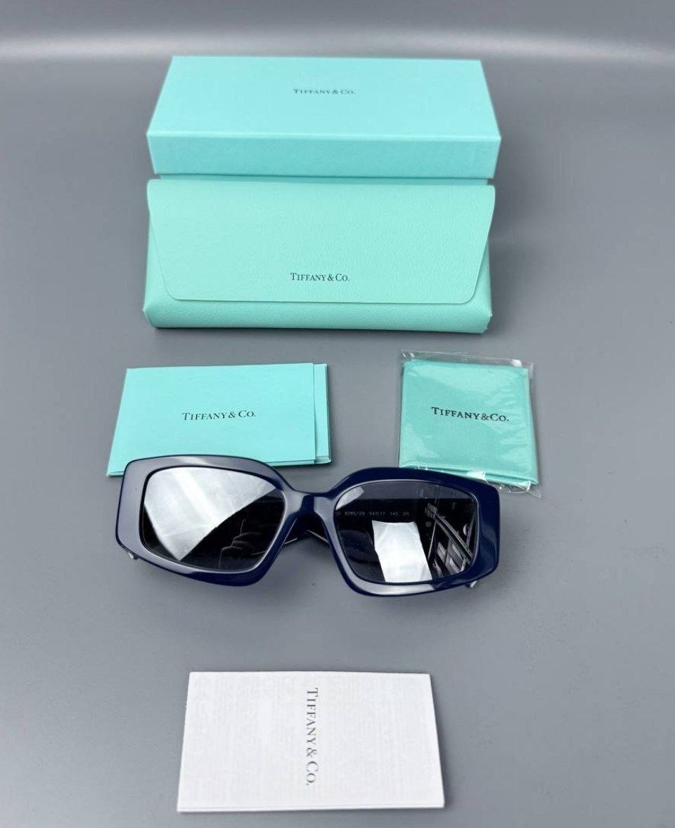 Женские очки Tiffany & Co Rectangle Sunglasses