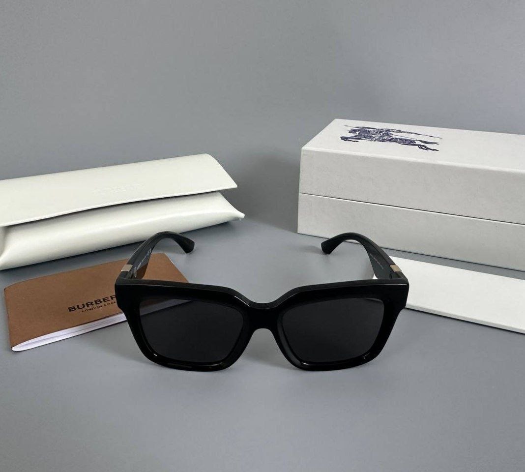 Женские очки Burberry TB Square Sunglasses 'Black'