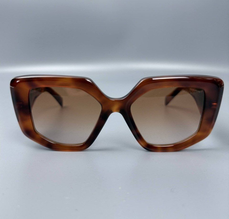 Женские очки PRADA Catwalk Sunglasses
