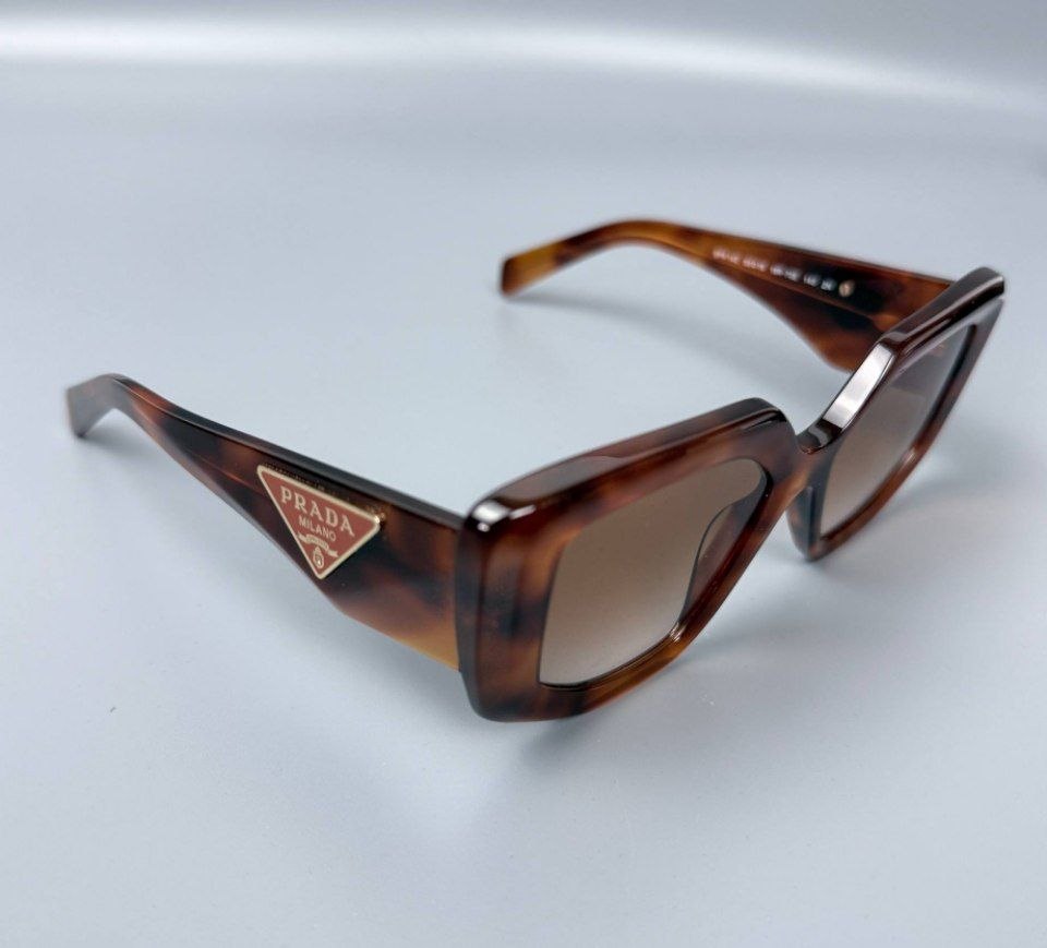 Женские очки PRADA Catwalk Sunglasses