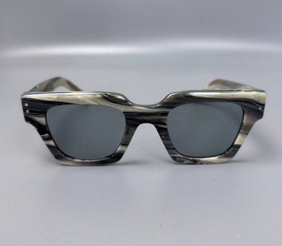 Очки Dolce & Gabbana Square Grey Sunglasses