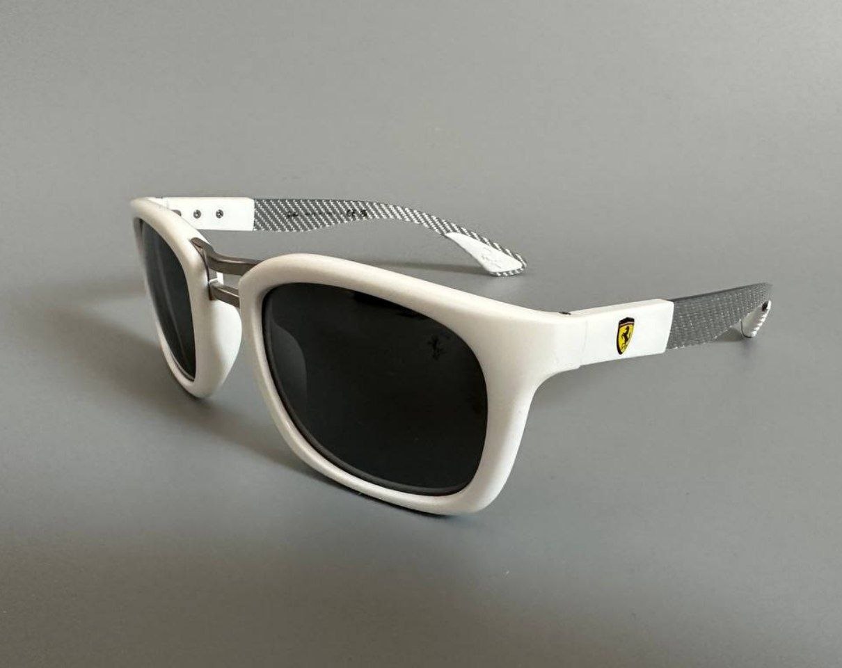 Очки Ray-Ban Scuderia Ferrari Collection 'White Silver'