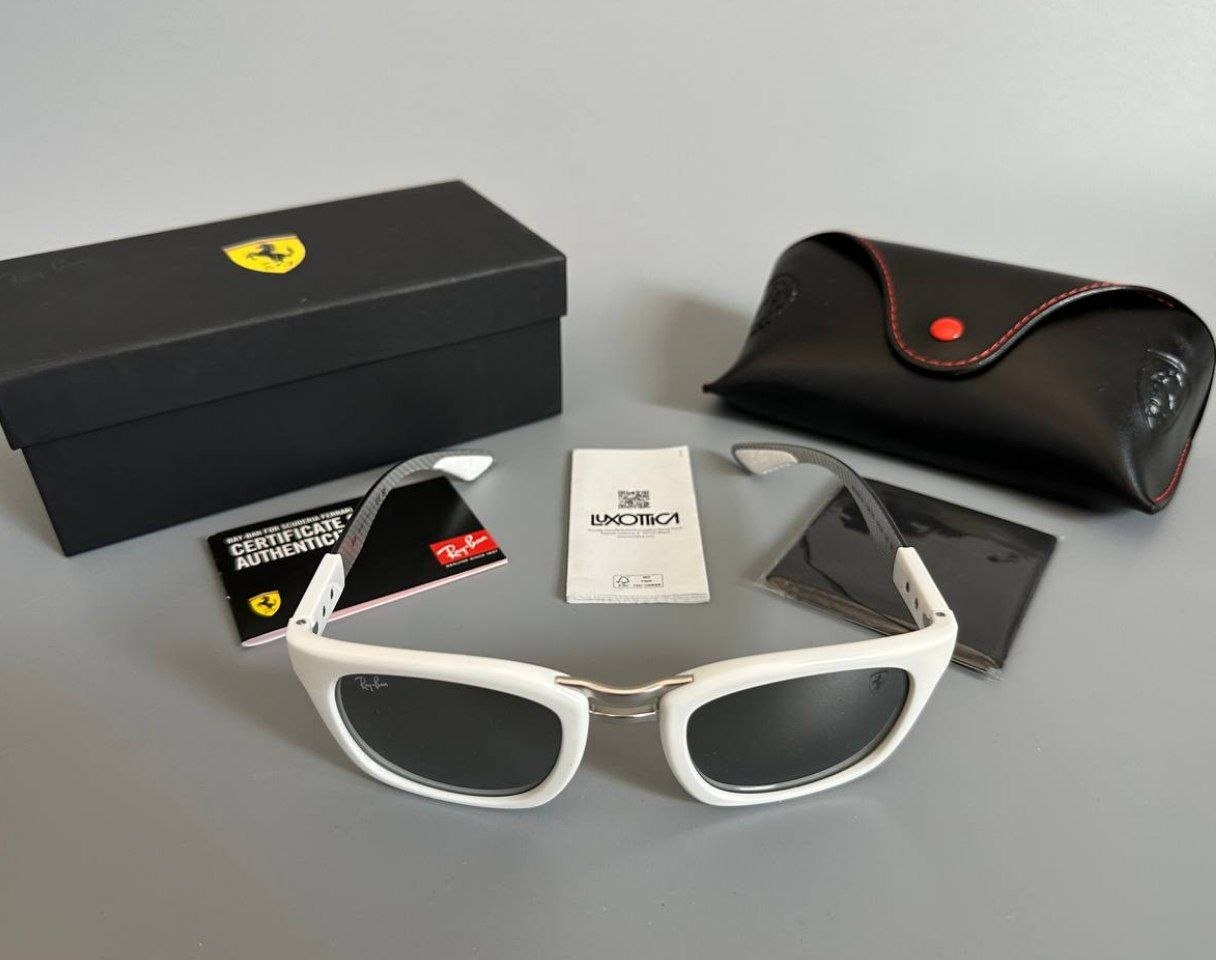 Очки Ray-Ban Scuderia Ferrari Collection 'White Silver'