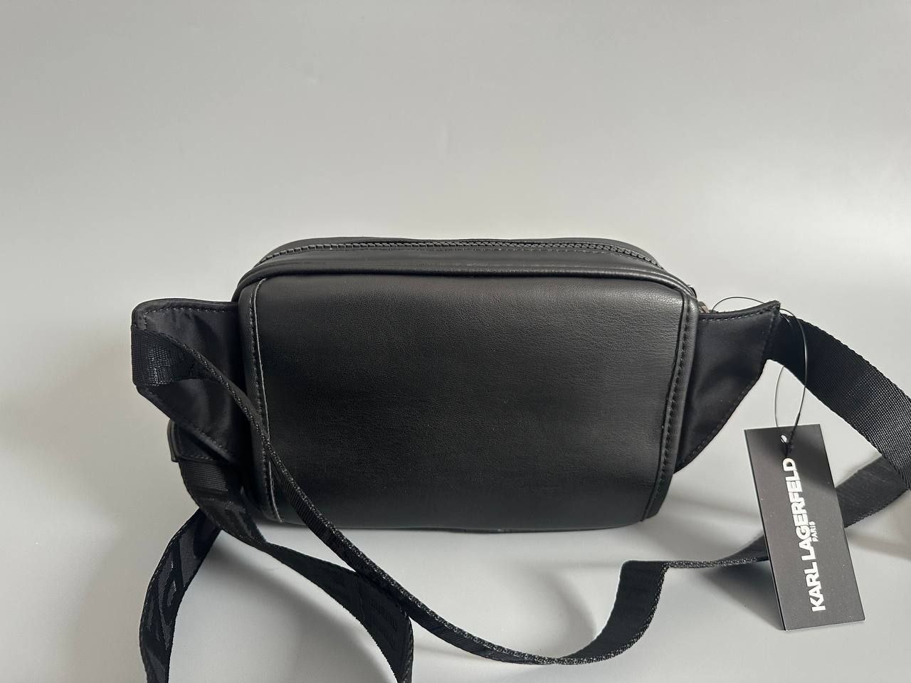 Сумка на пояс / через плечо Karl Lagerfeld Paris Voyage Crossbody Bag