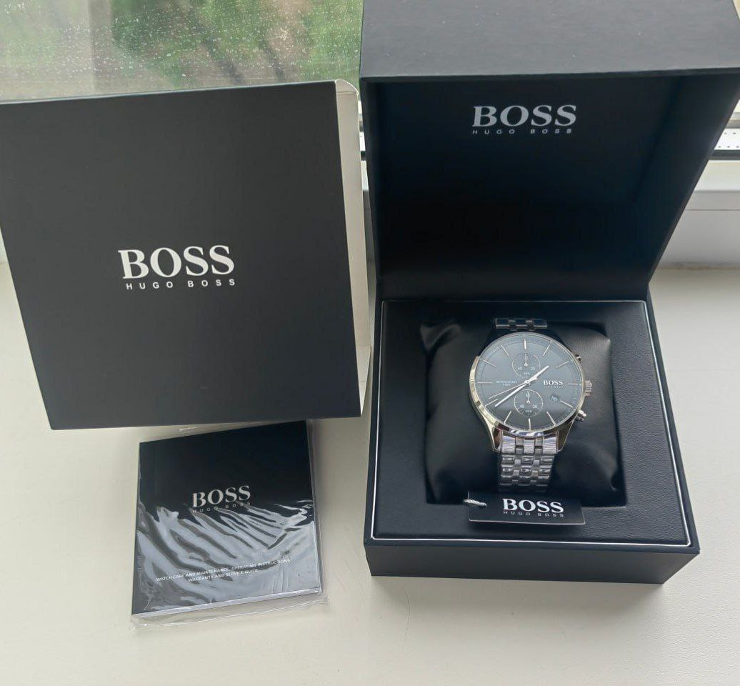 Часы Hugo Boss Associate Black Chronograph