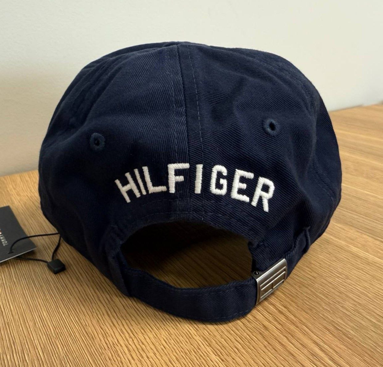 Бейсболка кепка Tommy Hilfiger Men's Embroidered Ardin Cap