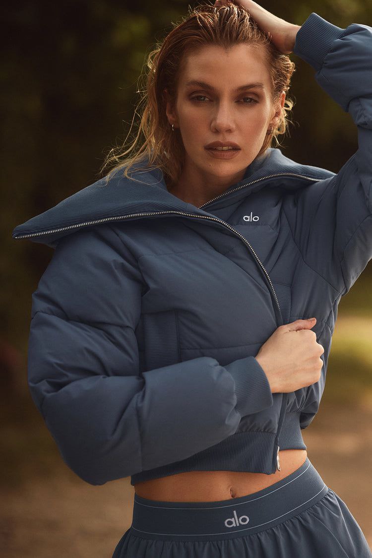 Куртка пуховик Alo Yoga Captivate Puffer Jacket