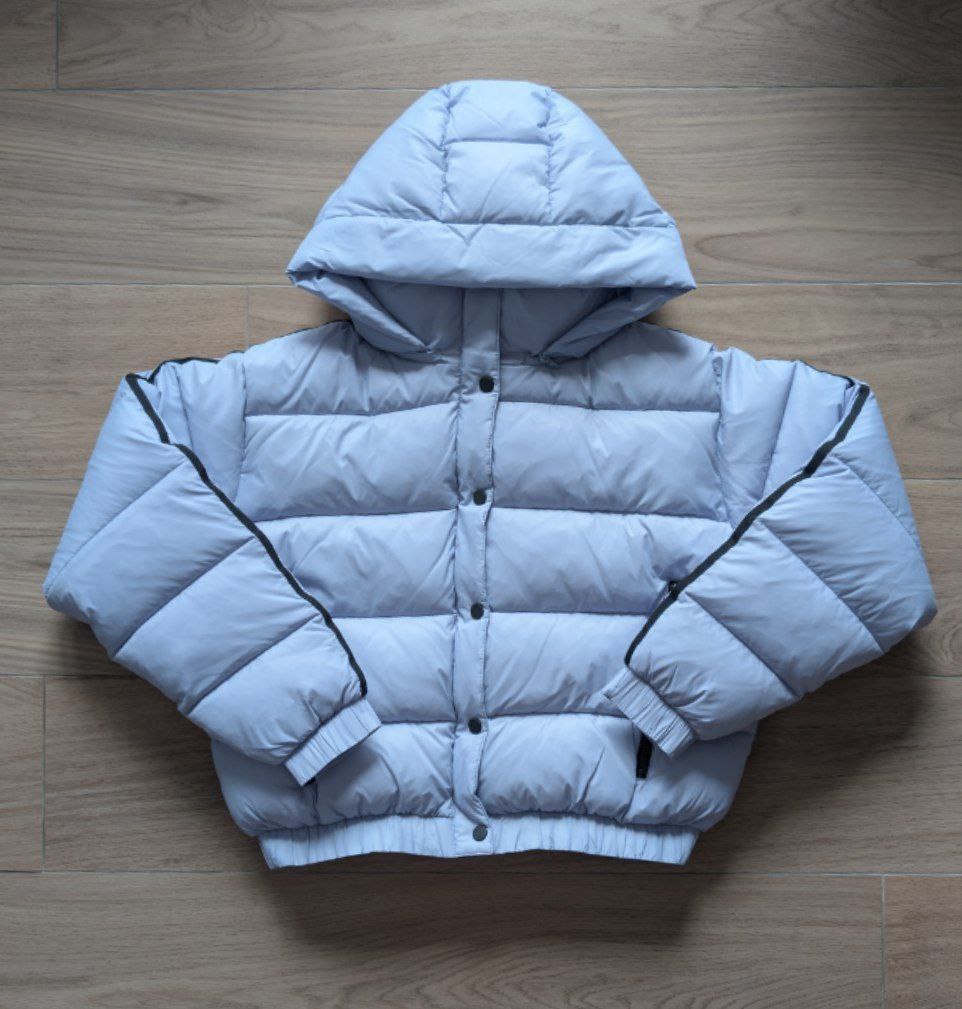 Женский пуховик куртка Alo Yoga Aspen Love Puffer Jacket