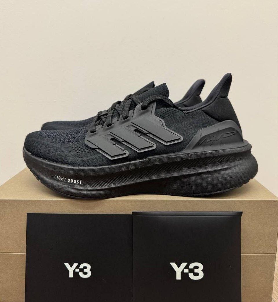 Женские кроссовки Y-3 Ultraboost 5 Core Black