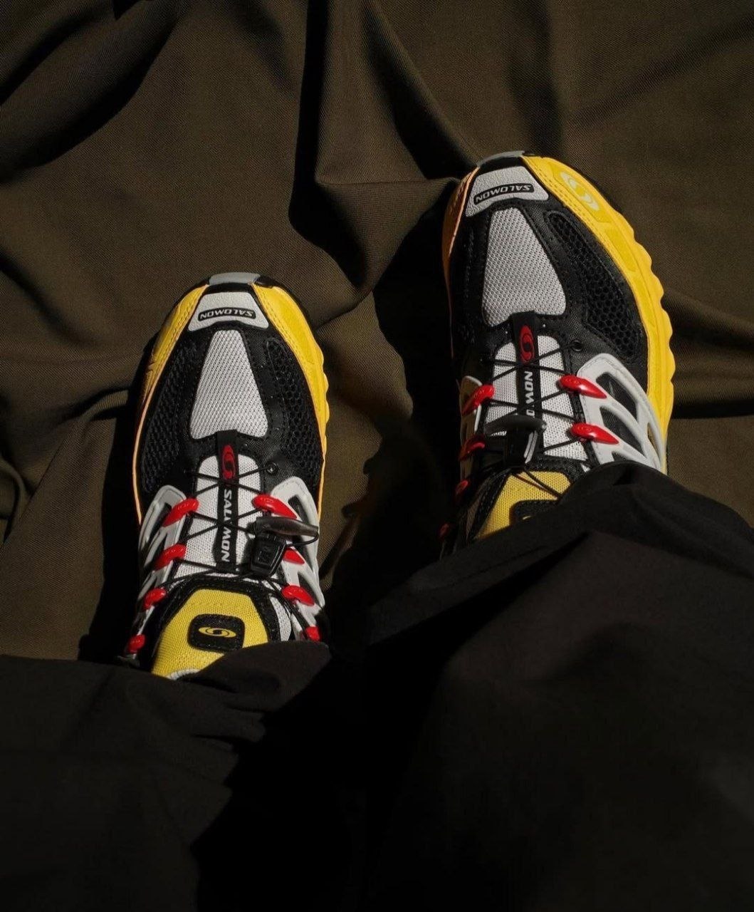 Кроссовки Salomon Advanced ACS Pro 'Black Lemon High Risk Red'