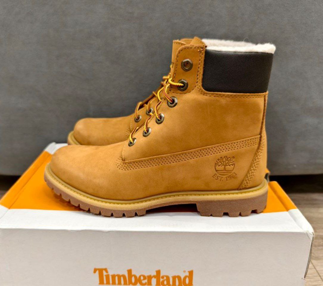 Женские ботинки Timberland 6 Inch Premium Fleece Waterproof Boot