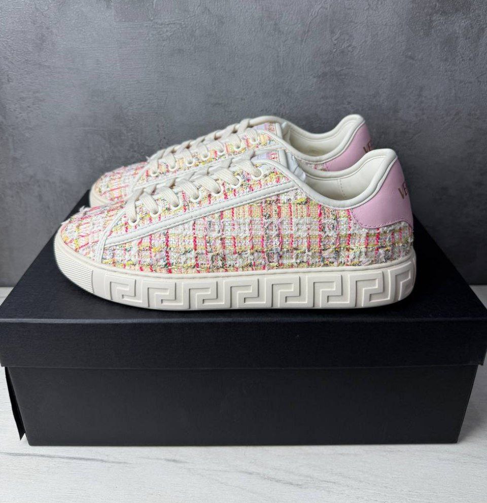Женские кеды кроссовки VERSACE Lurex Tweed Greca Sneakers ‘Light Pink’
