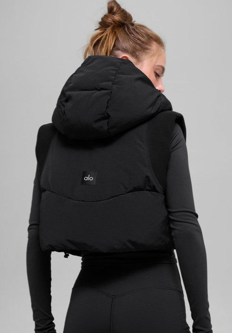 Женский жилет Alo Yoga Fast Lane Puffer Vest