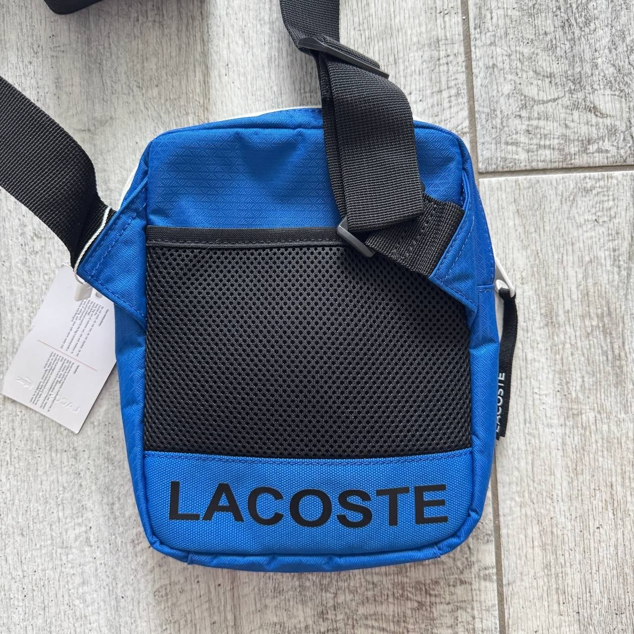 Сумка унисекс Lacoste Contrast Strap Color-Block Bag