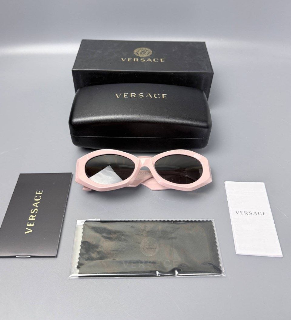 Женские очки Versace Medusa Icon Sunglasses