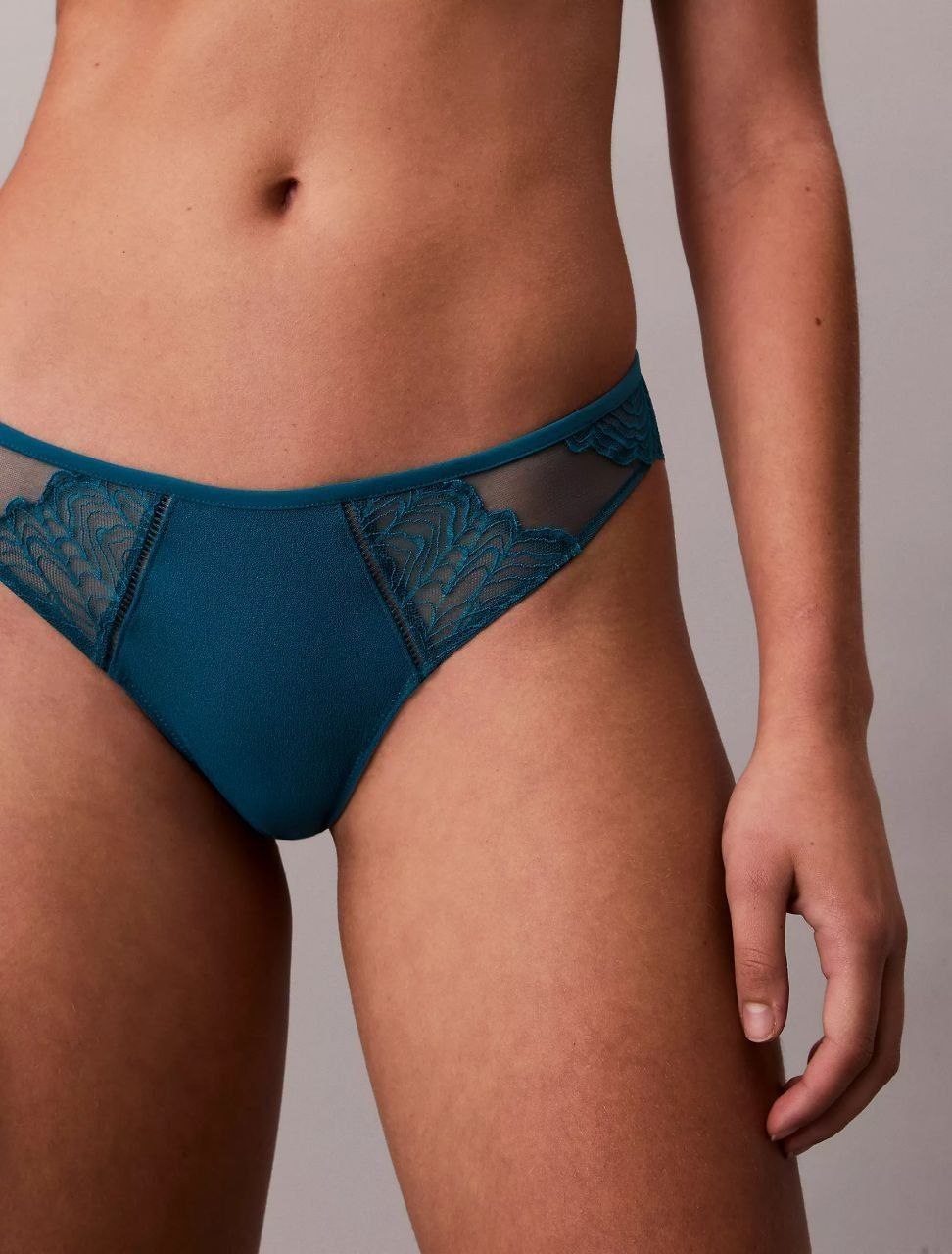 Женский набор белья CK Black Geo Lace Lightly Lined Plunge Bra & Bikini