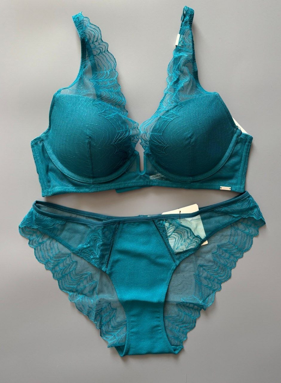 Женский набор белья CK Black Geo Lace Lightly Lined Plunge Bra & Bikini