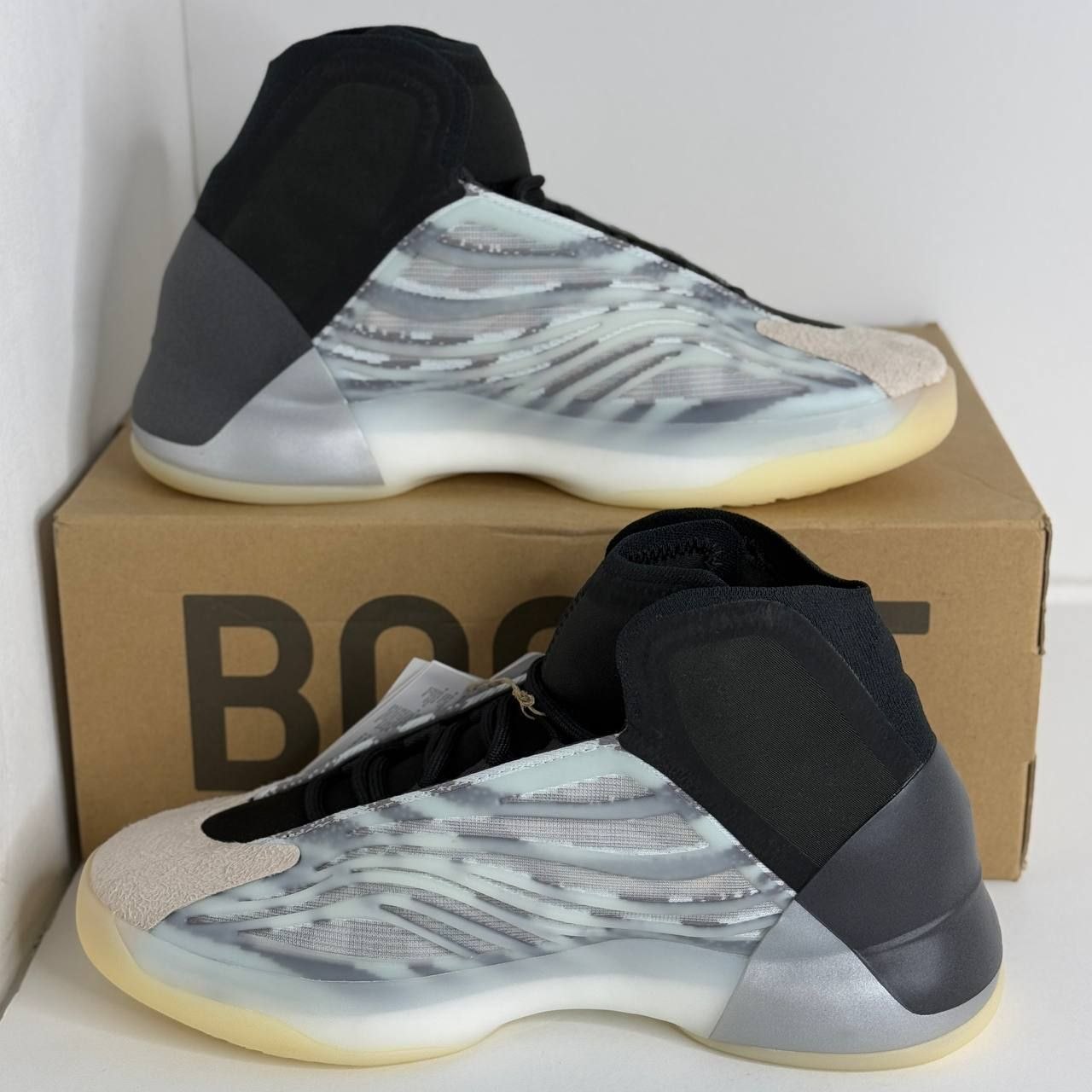 Кроссовки Adidas Yeezy QNTM BSKTBL 'Quantum'