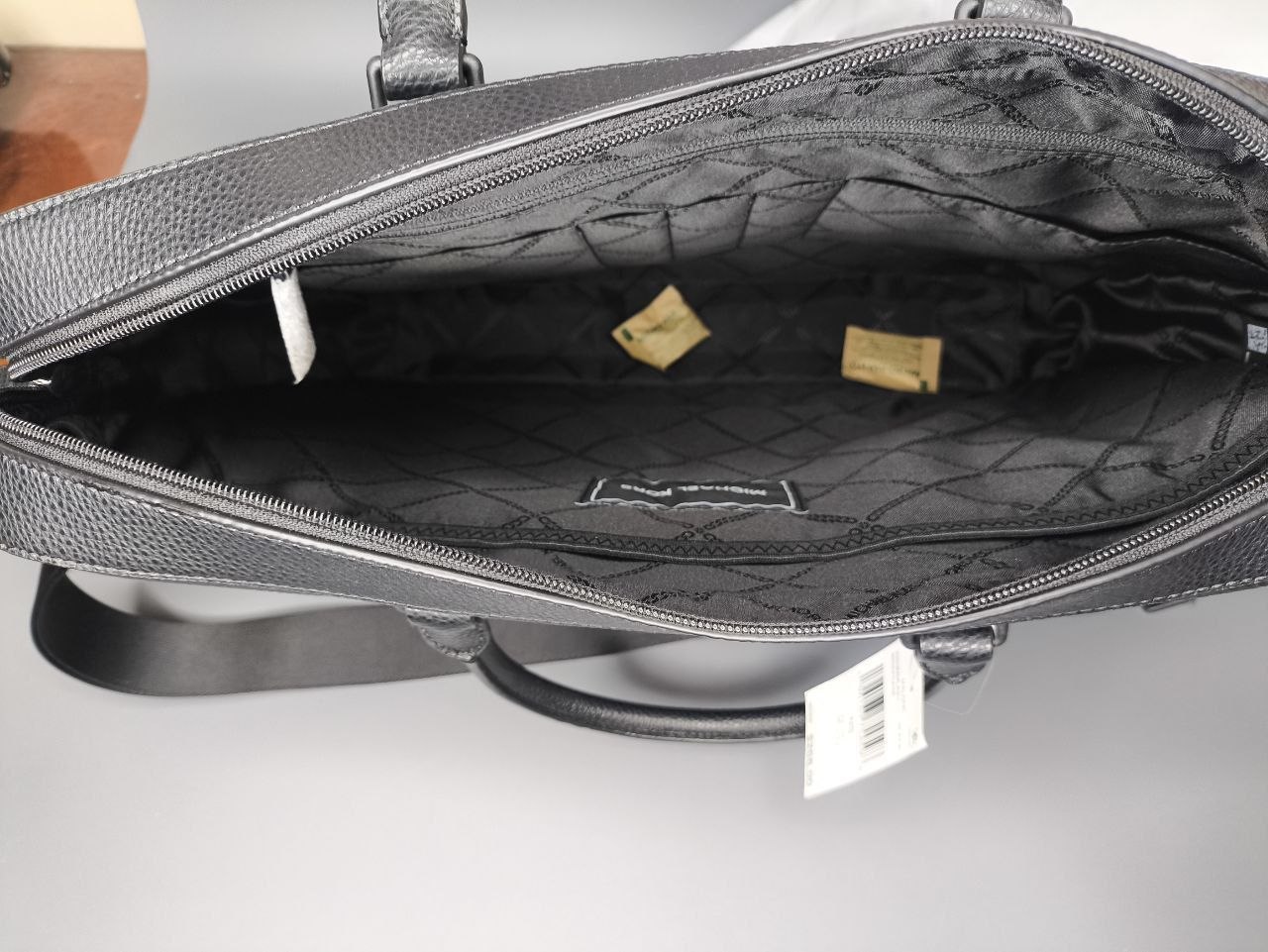 Портфель - сумка Michael Kors Men's Explorer MK Briefcase