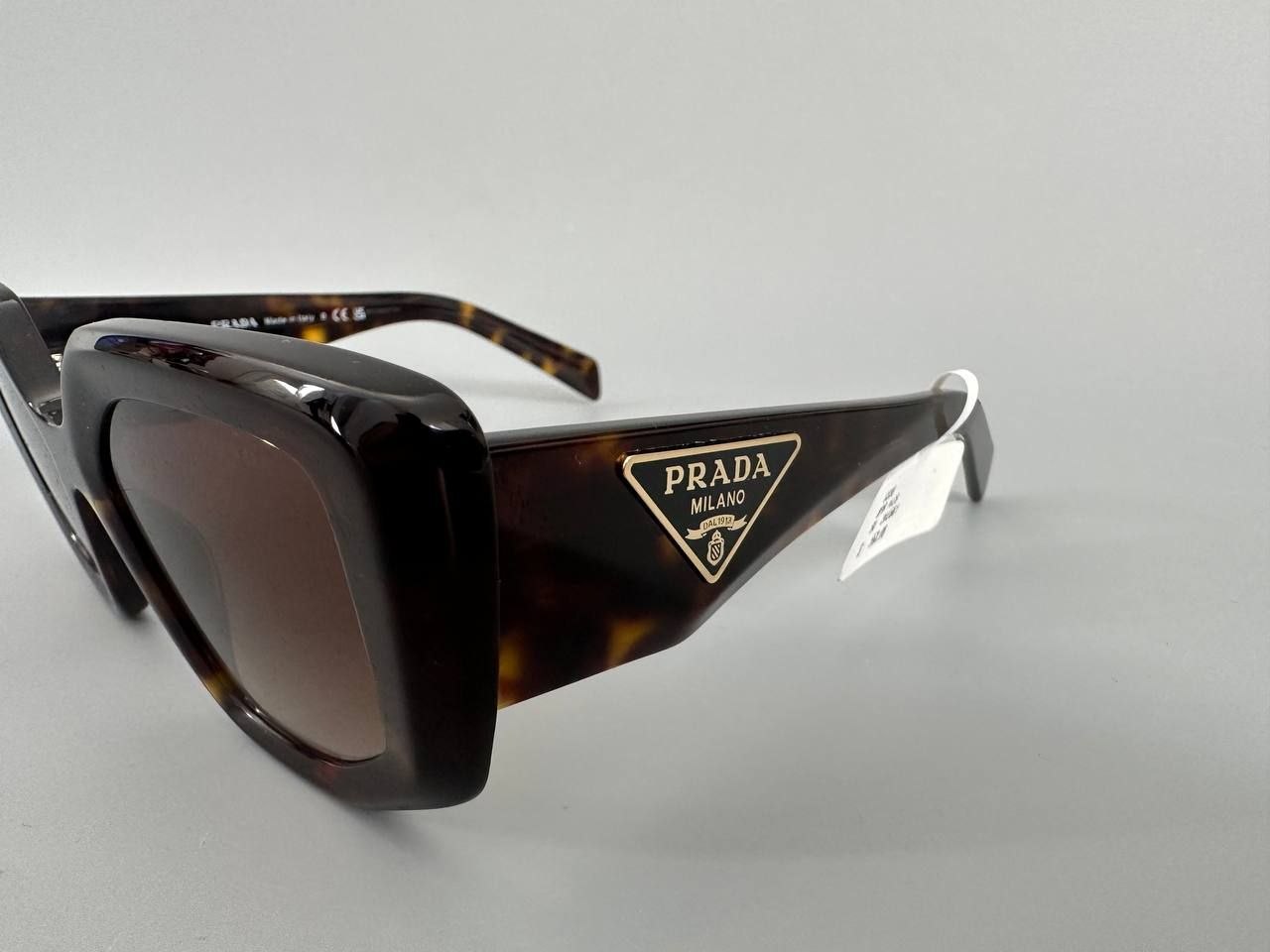 Женские очки PRADA Symbole  Tortoise Sunglasses