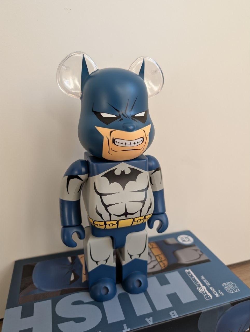 Фигурка BE@RBRICK Batman 'Hush Ver.' 400%