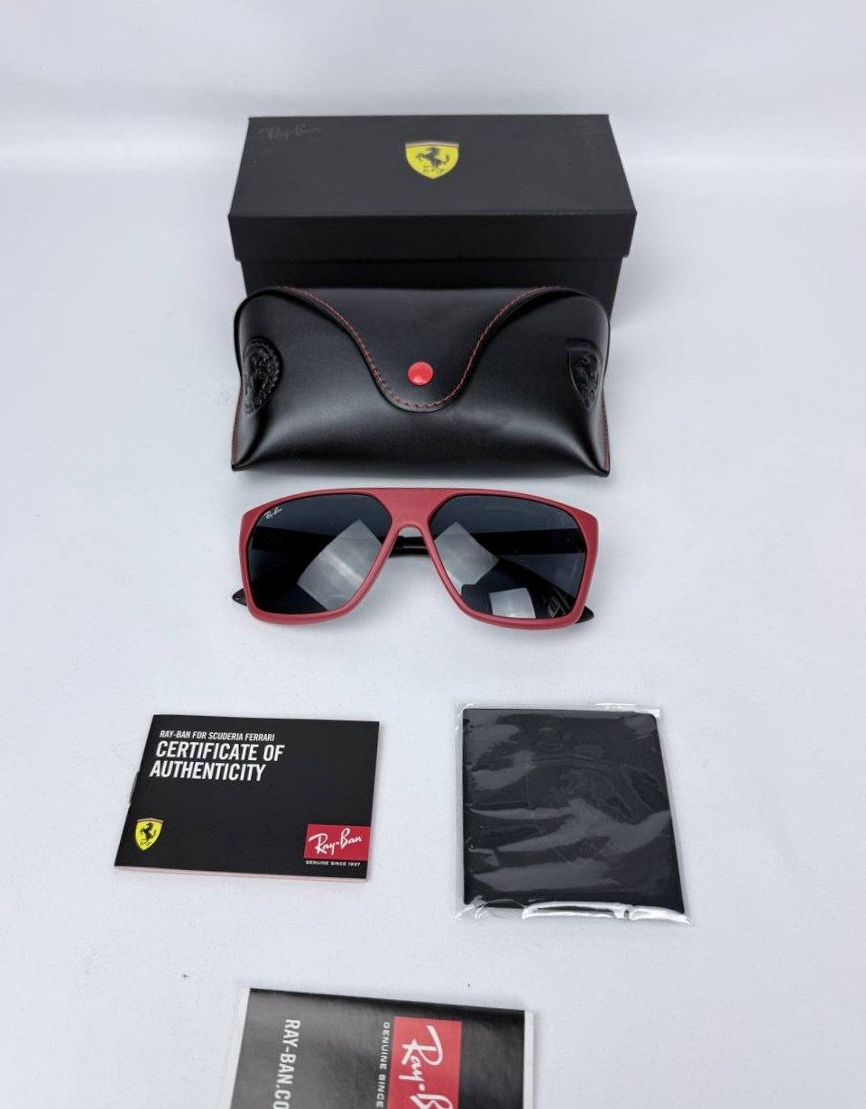 Очки Ray-Ban x Scuderia Ferrari Collection Sunglasses