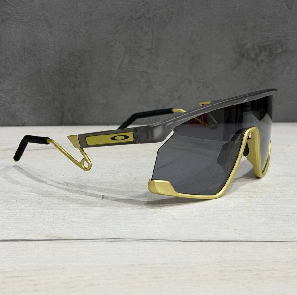Спортивные очки унисекс Oakley BXTR Metal Alloy Collection Sunglasses