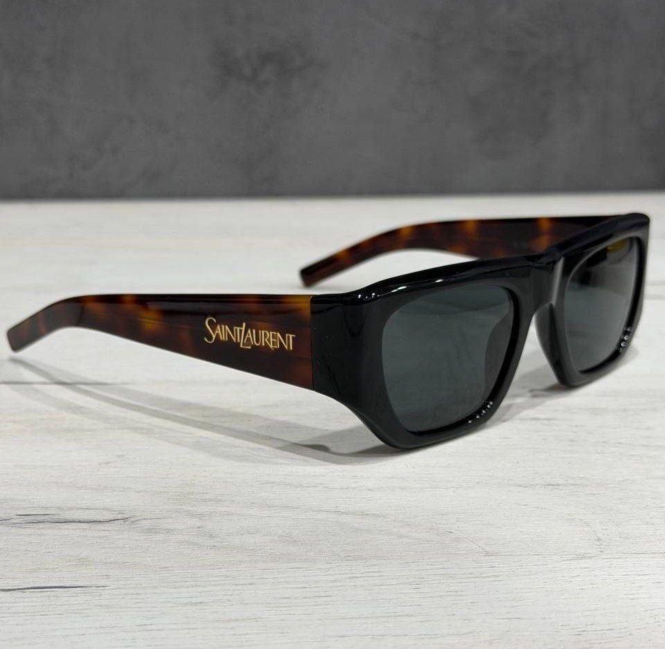 Женские очки Saint Laurent Pillow Square Sunglasses