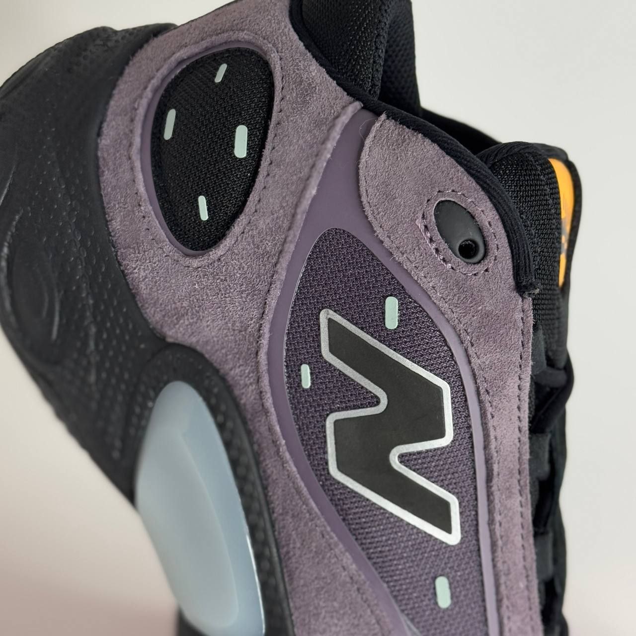Баскетбольные кроссовки New Balance Fresh Foam BB V3 'Dark Ice Wine Black'