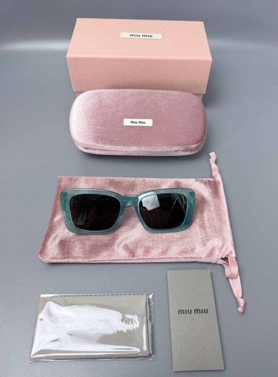 Женские очки Miu Miu Rectangular Sunglasses 'Opal Anise'