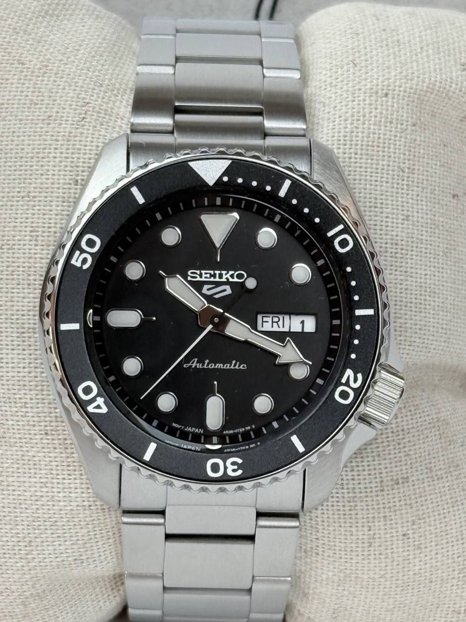 Механические часы Seiko 5 Sports Automatic Watch