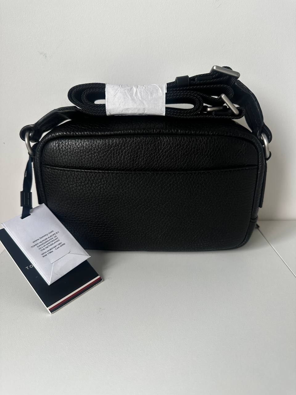 Сумка Tommy Hilfiger TH Premium Leather Camera Bag