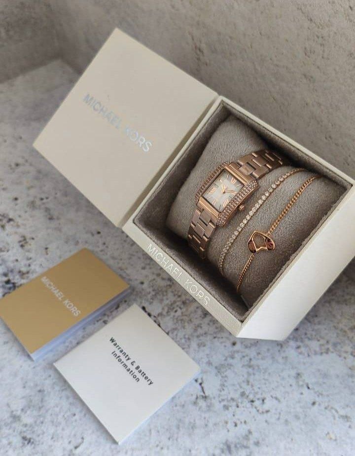 Часы и ювелирный набор Michael Kors Mini Emery Pavé Watch and Bracelet Gift Set 'Rose Gold'