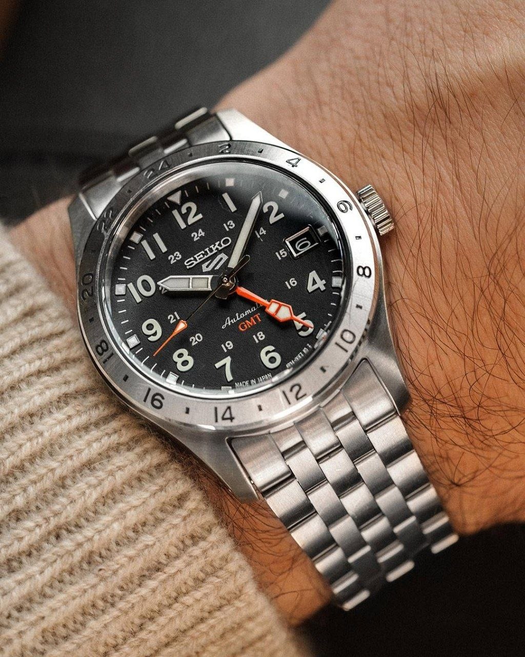 Механические часы Seiko 5 Sports Field GMT