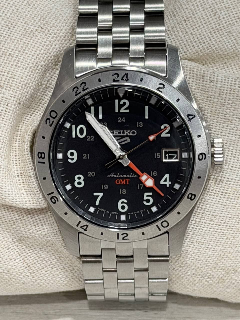 Механические часы Seiko 5 Sports Field GMT