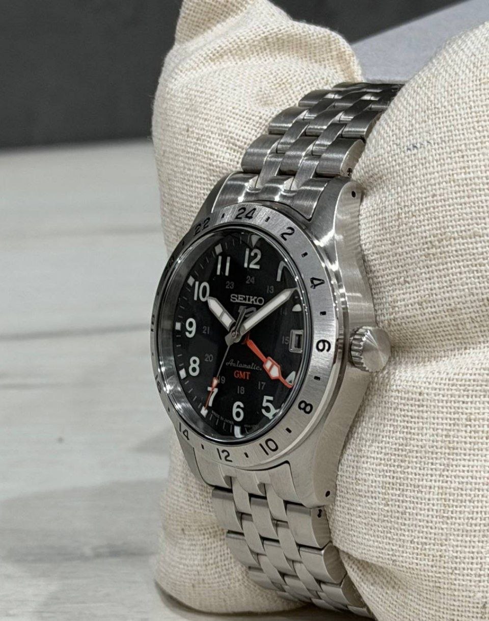 Механические часы Seiko 5 Sports Field GMT