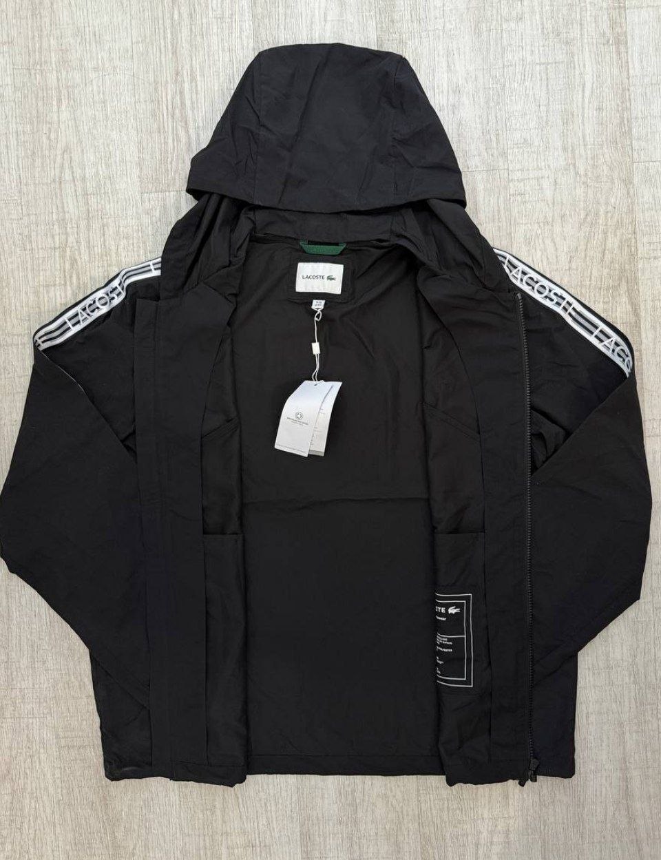 Куртка - ветровка Lacoste Short Water Repellent Jacket