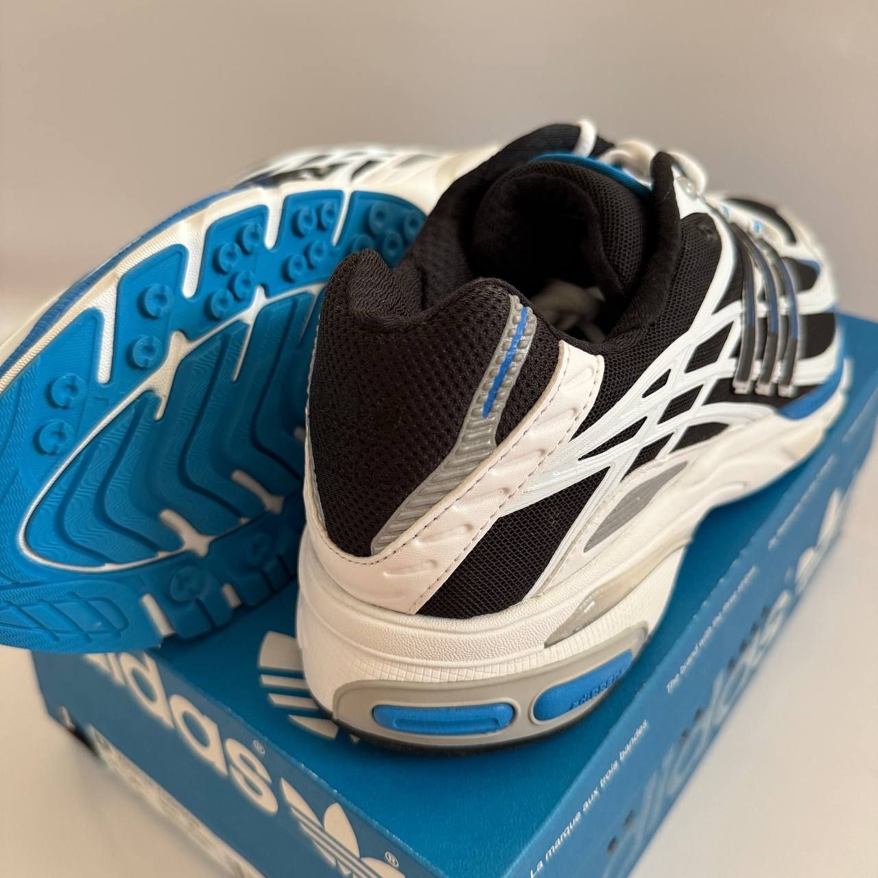 Кроссовки adidas Originals Adistar Cushion 'Bright Blue Cloud White'