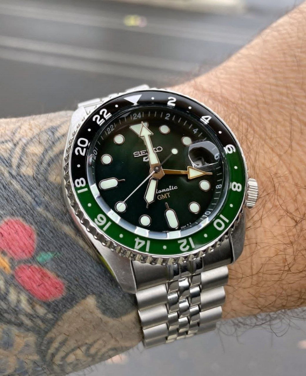 Часы Seiko 5 Japan GMT SKX Green